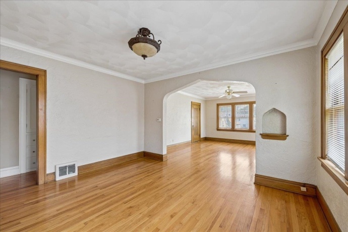 905 18th, ROCKFORD, Illinois 61104, ,2 Units,For Sale,18th,202604180