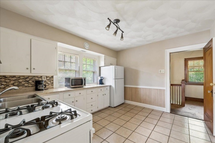 905 18th, ROCKFORD, Illinois 61104, ,2 Units,For Sale,18th,202604180