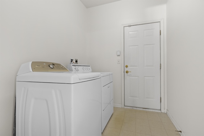 2947 Troon, ROCKFORD, Illinois 61114, 2 Bedrooms Bedrooms, ,2 BathroomsBathrooms,Condominium,For Sale,Troon,202604531