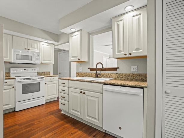 1770 Sweetbriar, ROCKFORD, Illinois 61107, 4 Bedrooms Bedrooms, ,2 BathroomsBathrooms,House,For Sale,Sweetbriar,202604535