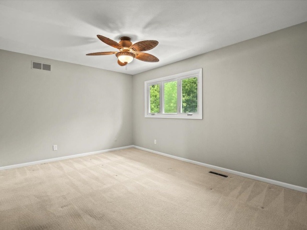 1770 Sweetbriar, ROCKFORD, Illinois 61107, 4 Bedrooms Bedrooms, ,2 BathroomsBathrooms,House,For Sale,Sweetbriar,202604535