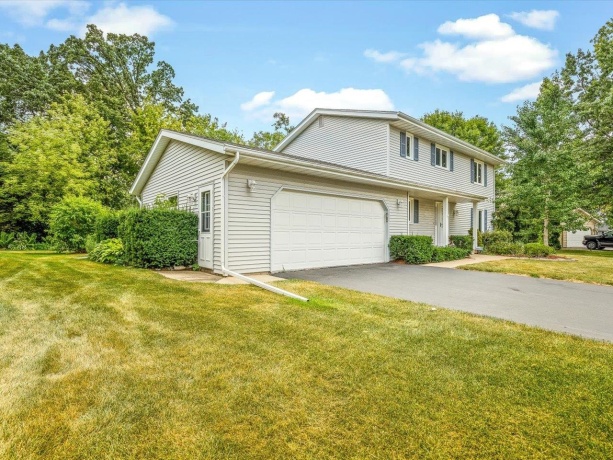 1770 Sweetbriar, ROCKFORD, Illinois 61107, 4 Bedrooms Bedrooms, ,2 BathroomsBathrooms,House,For Sale,Sweetbriar,202604535