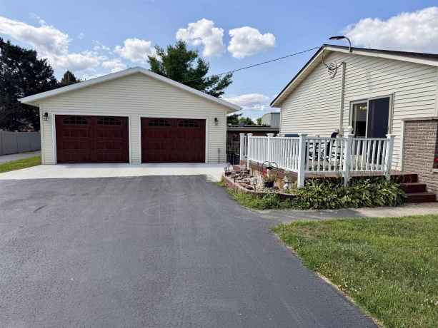 5939 Vesper, SOUTH BELOIT, Illinois 61080, 3 Bedrooms Bedrooms, ,2 BathroomsBathrooms,House,For Sale,Vesper,202604536