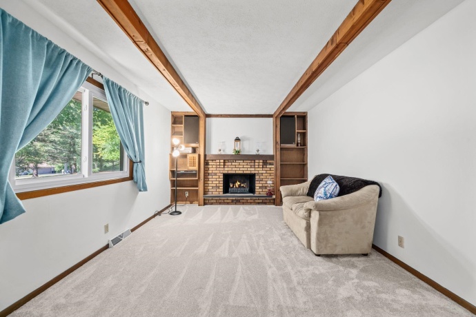 6851 Stong Box, ROSCOE, Illinois 61073, 3 Bedrooms Bedrooms, ,1 BathroomBathrooms,House,For Sale,Stong Box,202604537
