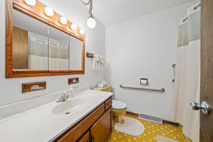 6851 Stong Box, ROSCOE, Illinois 61073, 3 Bedrooms Bedrooms, ,1 BathroomBathrooms,House,For Sale,Stong Box,202604537