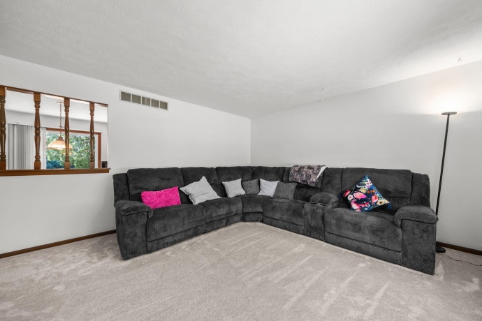 6851 Stong Box, ROSCOE, Illinois 61073, 3 Bedrooms Bedrooms, ,1 BathroomBathrooms,House,For Sale,Stong Box,202604537