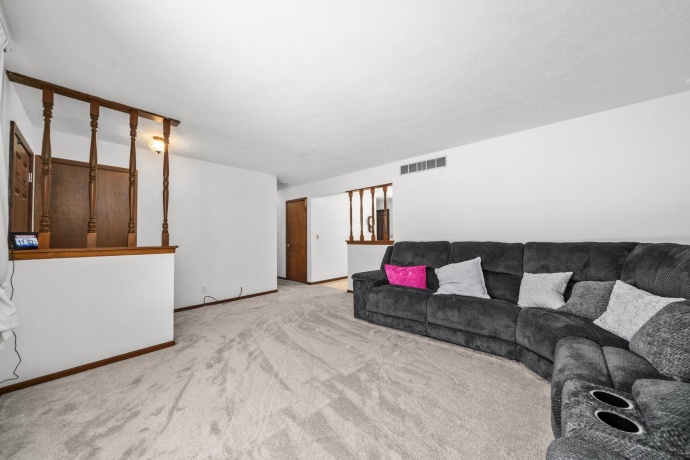6851 Stong Box, ROSCOE, Illinois 61073, 3 Bedrooms Bedrooms, ,1 BathroomBathrooms,House,For Sale,Stong Box,202604537