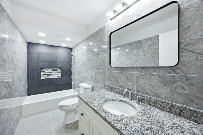 731 James, ROCKFORD, Illinois 61107, 5 Bedrooms Bedrooms, ,2 BathroomsBathrooms,House,For Sale,James,202604540