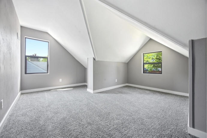 731 James, ROCKFORD, Illinois 61107, 5 Bedrooms Bedrooms, ,2 BathroomsBathrooms,House,For Sale,James,202604540