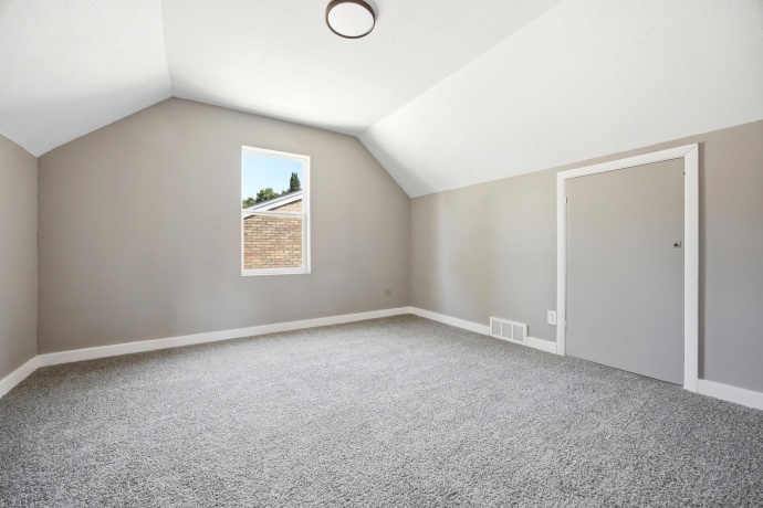 731 James, ROCKFORD, Illinois 61107, 5 Bedrooms Bedrooms, ,2 BathroomsBathrooms,House,For Sale,James,202604540
