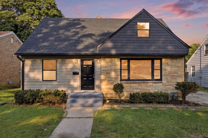 731 James, ROCKFORD, Illinois 61107, 5 Bedrooms Bedrooms, ,2 BathroomsBathrooms,House,For Sale,James,202604540