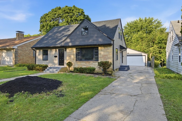 731 James, ROCKFORD, Illinois 61107, 5 Bedrooms Bedrooms, ,2 BathroomsBathrooms,House,For Sale,James,202604540
