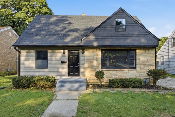731 James, ROCKFORD, Illinois 61107, 5 Bedrooms Bedrooms, ,2 BathroomsBathrooms,House,For Sale,James,202604540