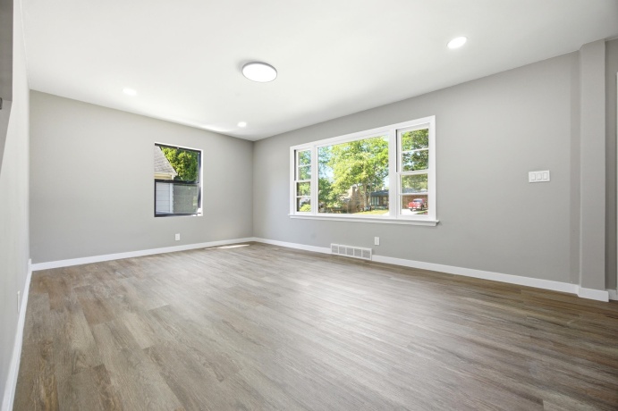 731 James, ROCKFORD, Illinois 61107, 5 Bedrooms Bedrooms, ,2 BathroomsBathrooms,House,For Sale,James,202604540