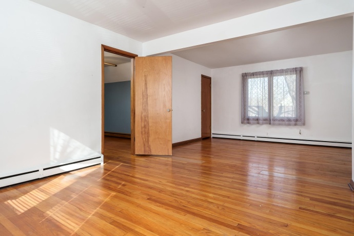 1656 Oakwood, BELOIT, Wisconsin 53511, 4 Bedrooms Bedrooms, ,3 BathroomsBathrooms,House,For Sale,Oakwood,202601714