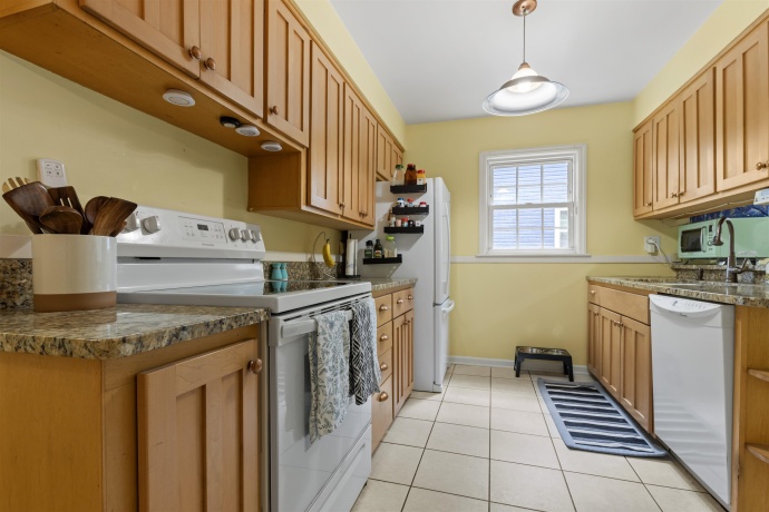 1611 Oakdale, ROCKFORD, Illinois 61108, 3 Bedrooms Bedrooms, ,2 BathroomsBathrooms,House,For Sale,Oakdale,202604542