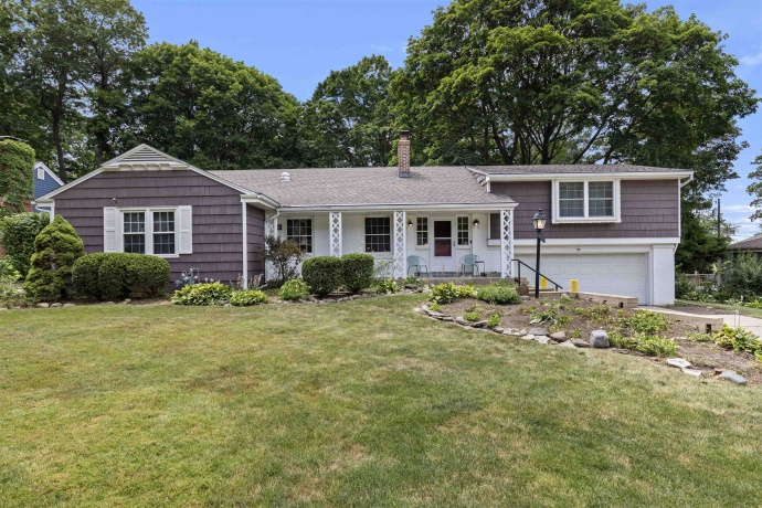 1611 Oakdale, ROCKFORD, Illinois 61108, 3 Bedrooms Bedrooms, ,2 BathroomsBathrooms,House,For Sale,Oakdale,202604542