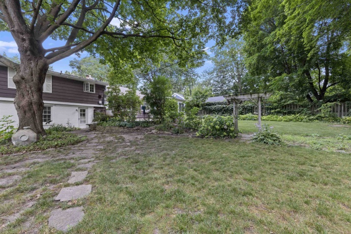 1611 Oakdale, ROCKFORD, Illinois 61108, 3 Bedrooms Bedrooms, ,2 BathroomsBathrooms,House,For Sale,Oakdale,202604542