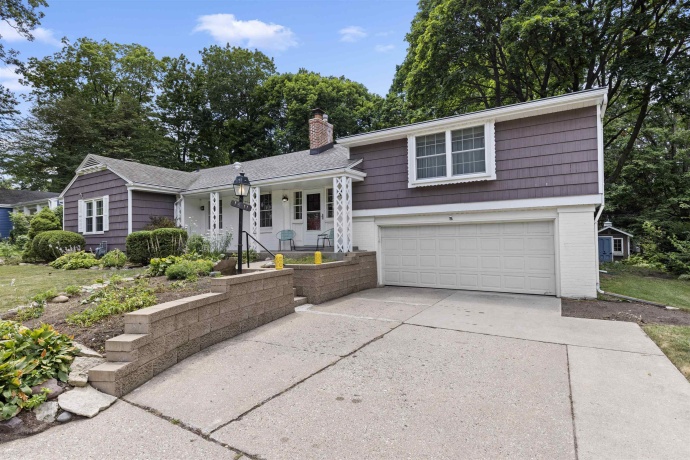 1611 Oakdale, ROCKFORD, Illinois 61108, 3 Bedrooms Bedrooms, ,2 BathroomsBathrooms,House,For Sale,Oakdale,202604542