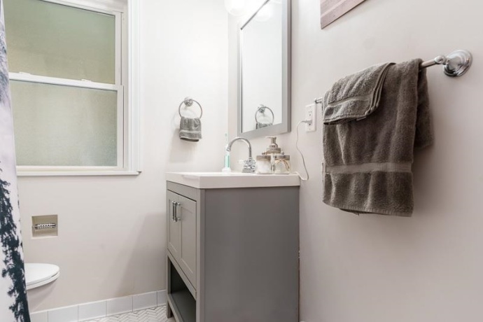 1912 Cumberland, ROCKFORD, Illinois 61103, 2 Bedrooms Bedrooms, ,1 BathroomBathrooms,House,For Sale,Cumberland,202604543