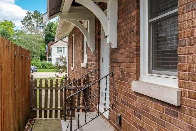 1912 Cumberland, ROCKFORD, Illinois 61103, 2 Bedrooms Bedrooms, ,1 BathroomBathrooms,House,For Sale,Cumberland,202604543