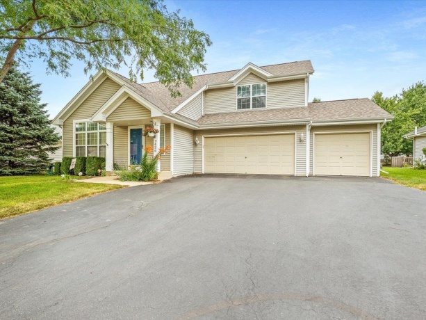 7426 Ashton Villa, ROCKFORD, Illinois 61107, 3 Bedrooms Bedrooms, ,3 BathroomsBathrooms,House,For Sale,Ashton Villa,202604544