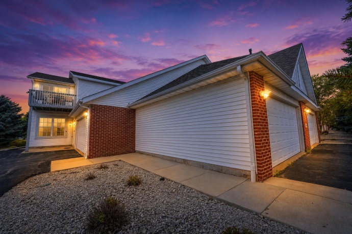 10164 Monarch Road Unit 2, ROSCOE, Illinois 61073, 2 Bedrooms Bedrooms, ,2 BathroomsBathrooms,Condominium,For Sale,Monarch Road Unit 2,202604548