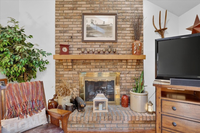 2976 Wedgewood, DEKALB, Illinois 60115, 4 Bedrooms Bedrooms, ,2 BathroomsBathrooms,House,For Sale,Wedgewood,202604523