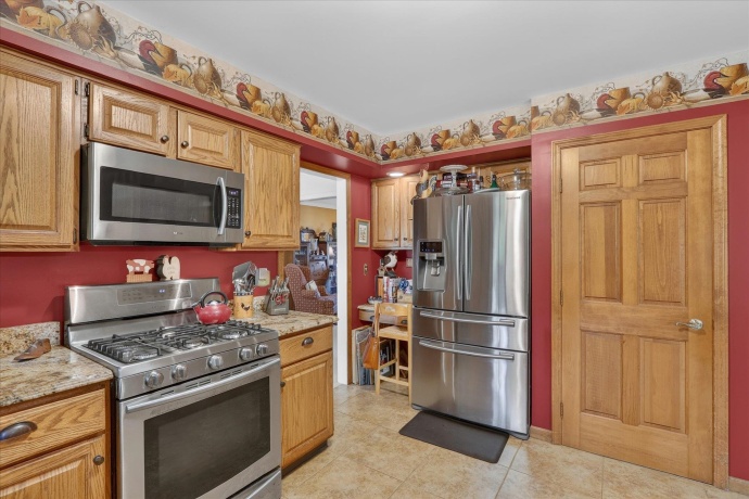 2976 Wedgewood, DEKALB, Illinois 60115, 4 Bedrooms Bedrooms, ,2 BathroomsBathrooms,House,For Sale,Wedgewood,202604523