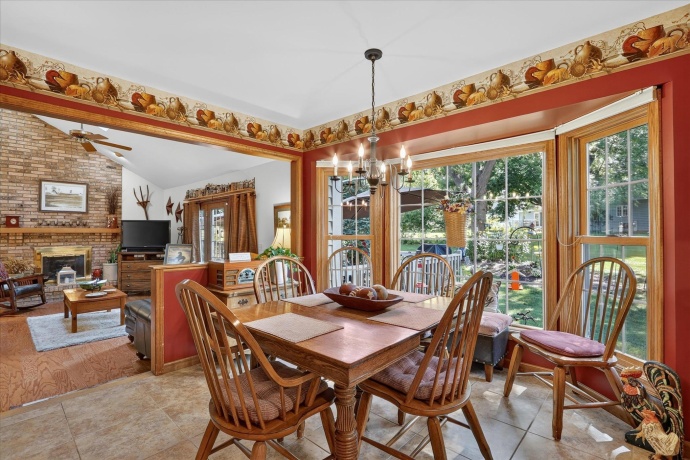 2976 Wedgewood, DEKALB, Illinois 60115, 4 Bedrooms Bedrooms, ,2 BathroomsBathrooms,House,For Sale,Wedgewood,202604523