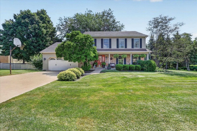 2976 Wedgewood, DEKALB, Illinois 60115, 4 Bedrooms Bedrooms, ,2 BathroomsBathrooms,House,For Sale,Wedgewood,202604523