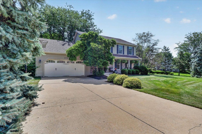 2976 Wedgewood, DEKALB, Illinois 60115, 4 Bedrooms Bedrooms, ,2 BathroomsBathrooms,House,For Sale,Wedgewood,202604523