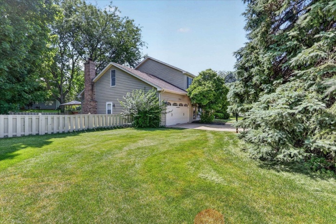 2976 Wedgewood, DEKALB, Illinois 60115, 4 Bedrooms Bedrooms, ,2 BathroomsBathrooms,House,For Sale,Wedgewood,202604523