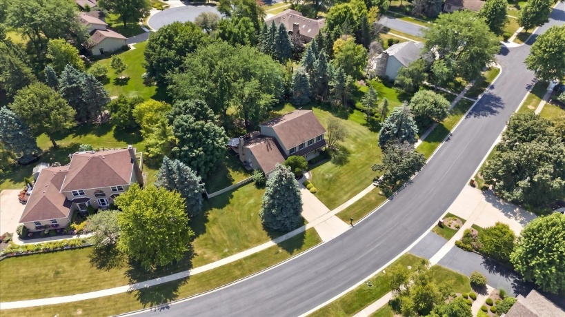 2976 Wedgewood, DEKALB, Illinois 60115, 4 Bedrooms Bedrooms, ,2 BathroomsBathrooms,House,For Sale,Wedgewood,202604523