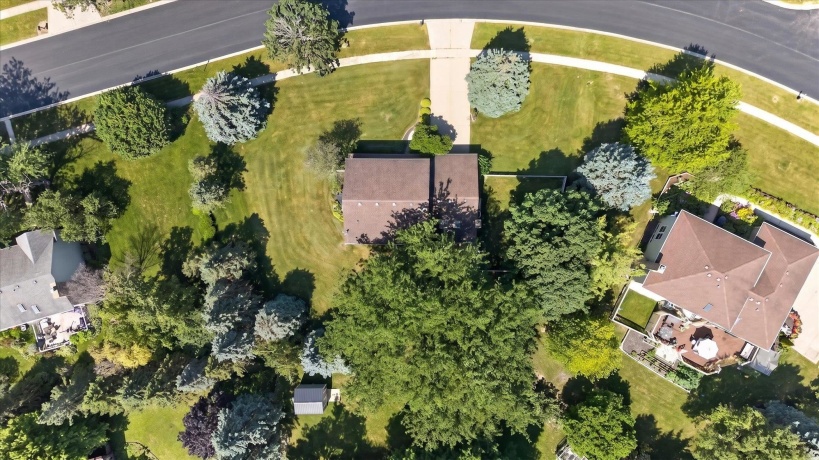 2976 Wedgewood, DEKALB, Illinois 60115, 4 Bedrooms Bedrooms, ,2 BathroomsBathrooms,House,For Sale,Wedgewood,202604523
