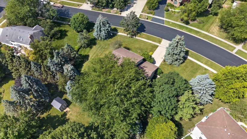 2976 Wedgewood, DEKALB, Illinois 60115, 4 Bedrooms Bedrooms, ,2 BathroomsBathrooms,House,For Sale,Wedgewood,202604523