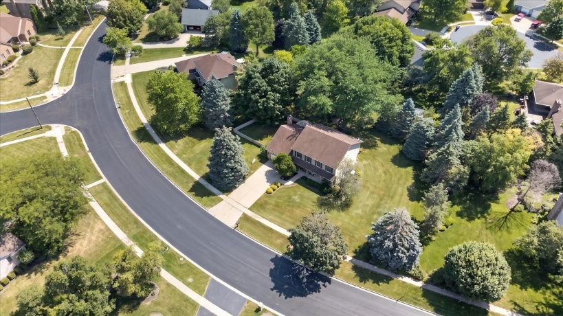 2976 Wedgewood, DEKALB, Illinois 60115, 4 Bedrooms Bedrooms, ,2 BathroomsBathrooms,House,For Sale,Wedgewood,202604523