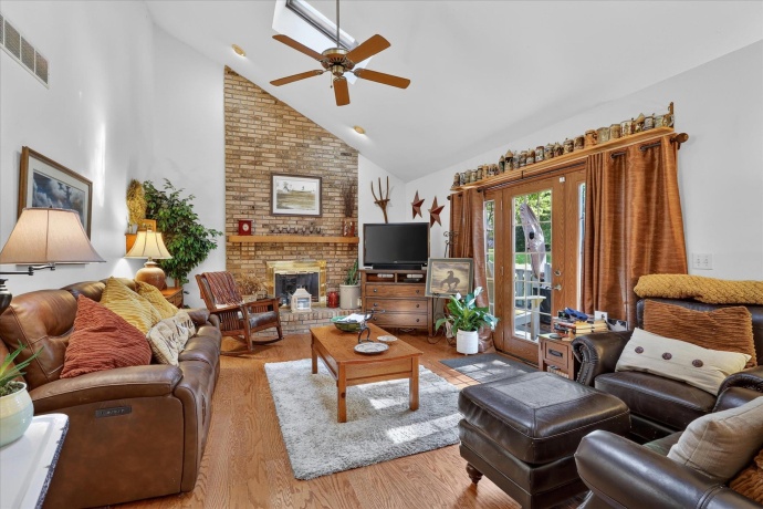 2976 Wedgewood, DEKALB, Illinois 60115, 4 Bedrooms Bedrooms, ,2 BathroomsBathrooms,House,For Sale,Wedgewood,202604523