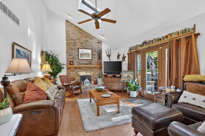 2976 Wedgewood, DEKALB, Illinois 60115, 4 Bedrooms Bedrooms, ,2 BathroomsBathrooms,House,For Sale,Wedgewood,202604523