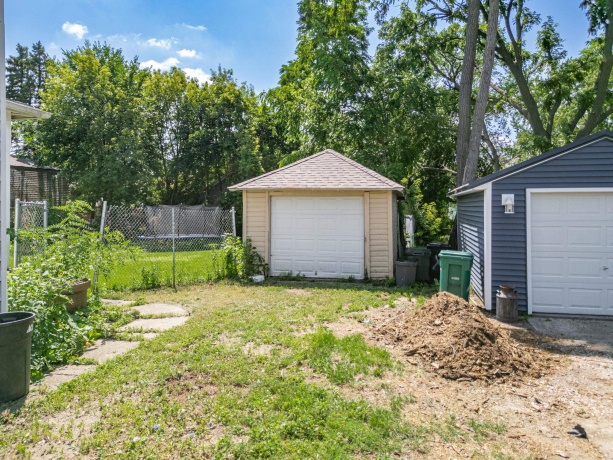 1011 WHITNEY, BELVIDERE, Illinois 61008, ,2 Units,For Sale,WHITNEY,202604551