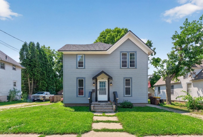 807 GARFIELD, BELVIDERE, Illinois 61008, ,2 Units,For Sale,GARFIELD,202604552