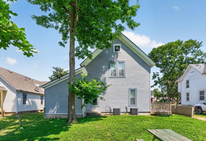 807 GARFIELD, BELVIDERE, Illinois 61008, ,2 Units,For Sale,GARFIELD,202604552