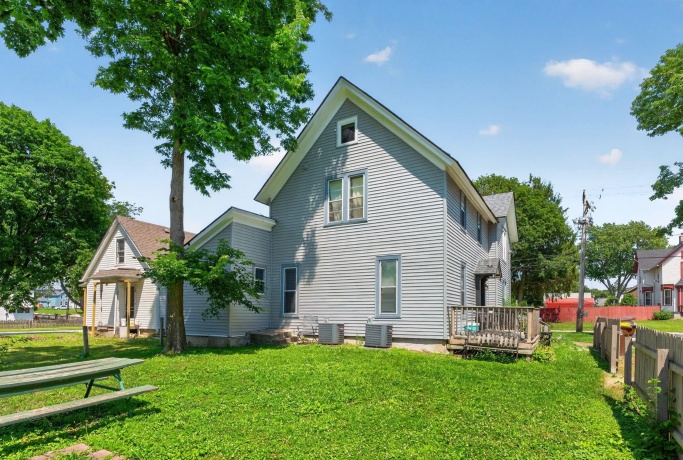 807 GARFIELD, BELVIDERE, Illinois 61008, ,2 Units,For Sale,GARFIELD,202604552