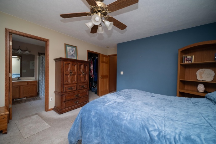300 Gray Hawk, MACHESNEY PARK, Illinois 61115, 3 Bedrooms Bedrooms, ,3 BathroomsBathrooms,House,For Sale,Gray Hawk,202604556