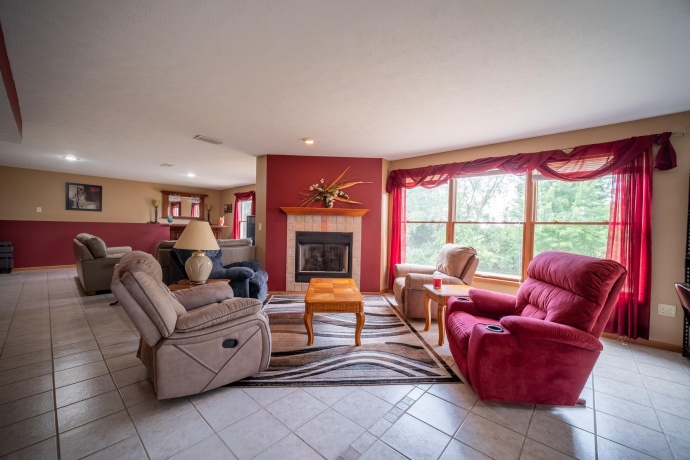 300 Gray Hawk, MACHESNEY PARK, Illinois 61115, 3 Bedrooms Bedrooms, ,3 BathroomsBathrooms,House,For Sale,Gray Hawk,202604556