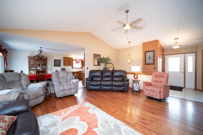 300 Gray Hawk, MACHESNEY PARK, Illinois 61115, 3 Bedrooms Bedrooms, ,3 BathroomsBathrooms,House,For Sale,Gray Hawk,202604556