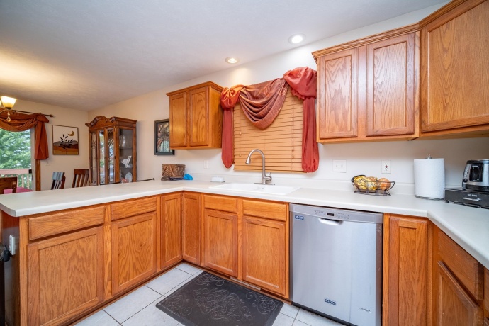 300 Gray Hawk, MACHESNEY PARK, Illinois 61115, 3 Bedrooms Bedrooms, ,3 BathroomsBathrooms,House,For Sale,Gray Hawk,202604556
