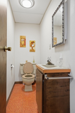 15721 Lakeside, STERLING, Illinois 61081, 4 Bedrooms Bedrooms, ,3 BathroomsBathrooms,House,For Sale,Lakeside,202604560