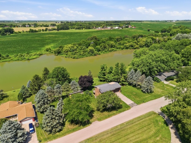 15721 Lakeside, STERLING, Illinois 61081, 4 Bedrooms Bedrooms, ,3 BathroomsBathrooms,House,For Sale,Lakeside,202604560