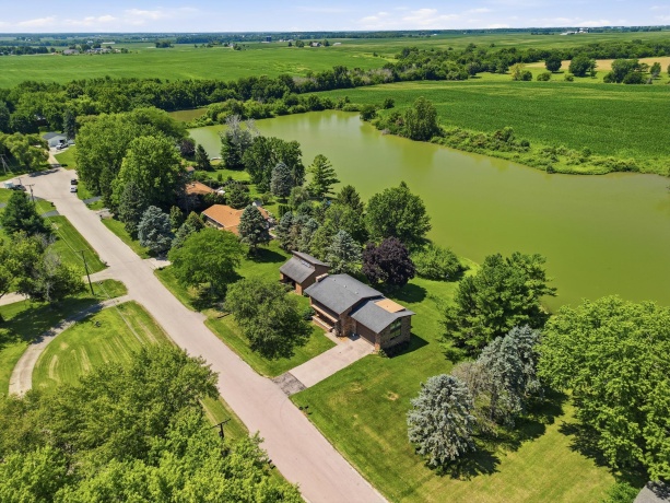 15721 Lakeside, STERLING, Illinois 61081, 4 Bedrooms Bedrooms, ,3 BathroomsBathrooms,House,For Sale,Lakeside,202604560